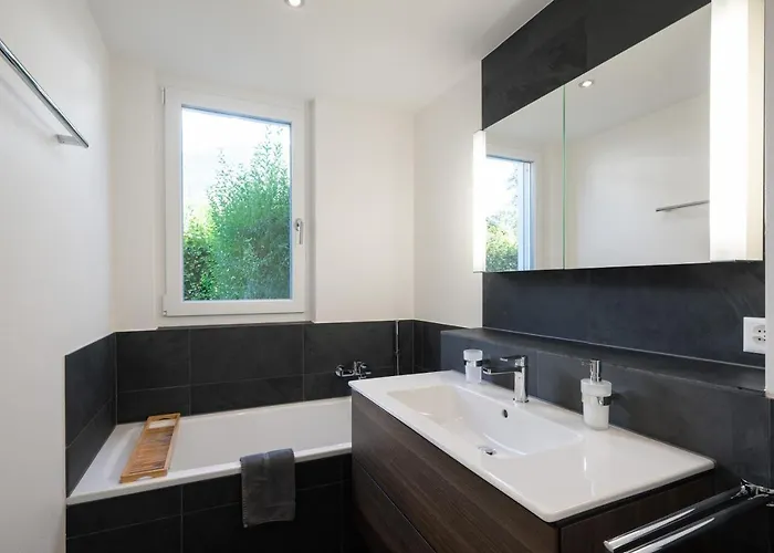 דירה Schoene Parterrewohnung In Matten *