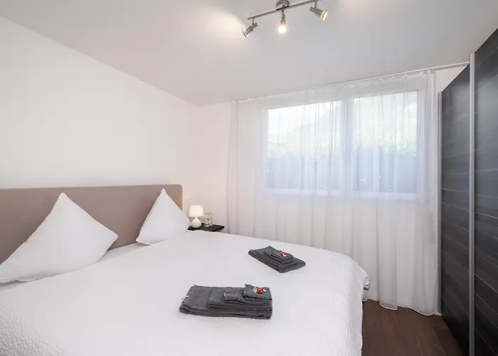 Schoene Parterrewohnung In Matten דירה *