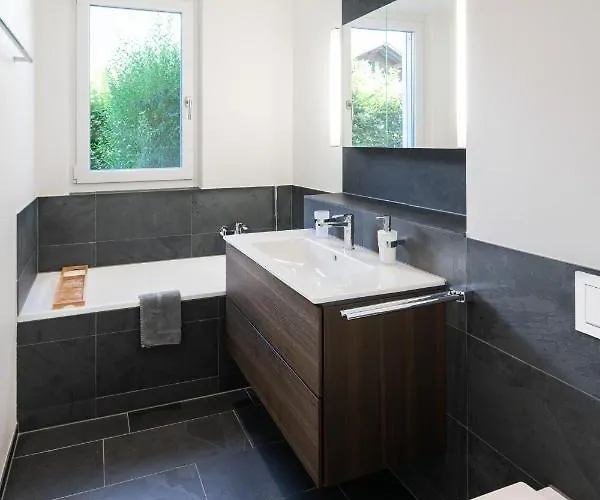 דירה Schoene Parterrewohnung In Matten