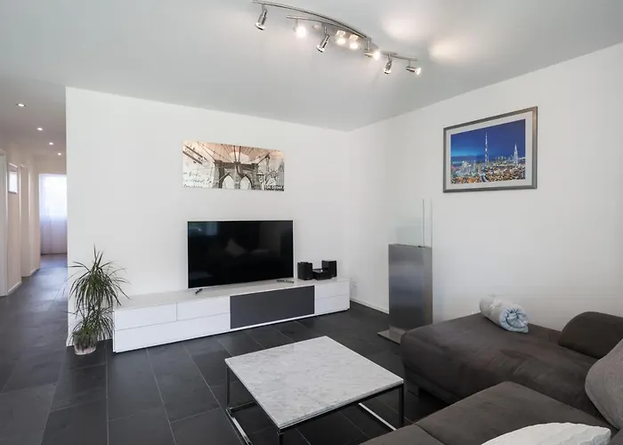 דירה Schoene Parterrewohnung In Matten