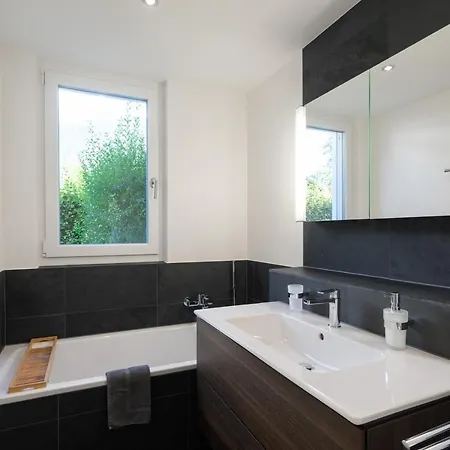 Apartament Schoene Parterrewohnung In Matten *