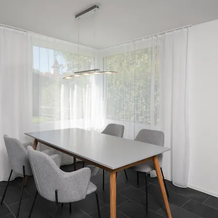 Schoene Parterrewohnung In Matten *